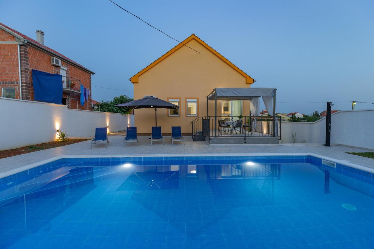 Villa Family And Friends Private Heated Pool With Jacuzzi Zadar Zewnętrze zdjęcie