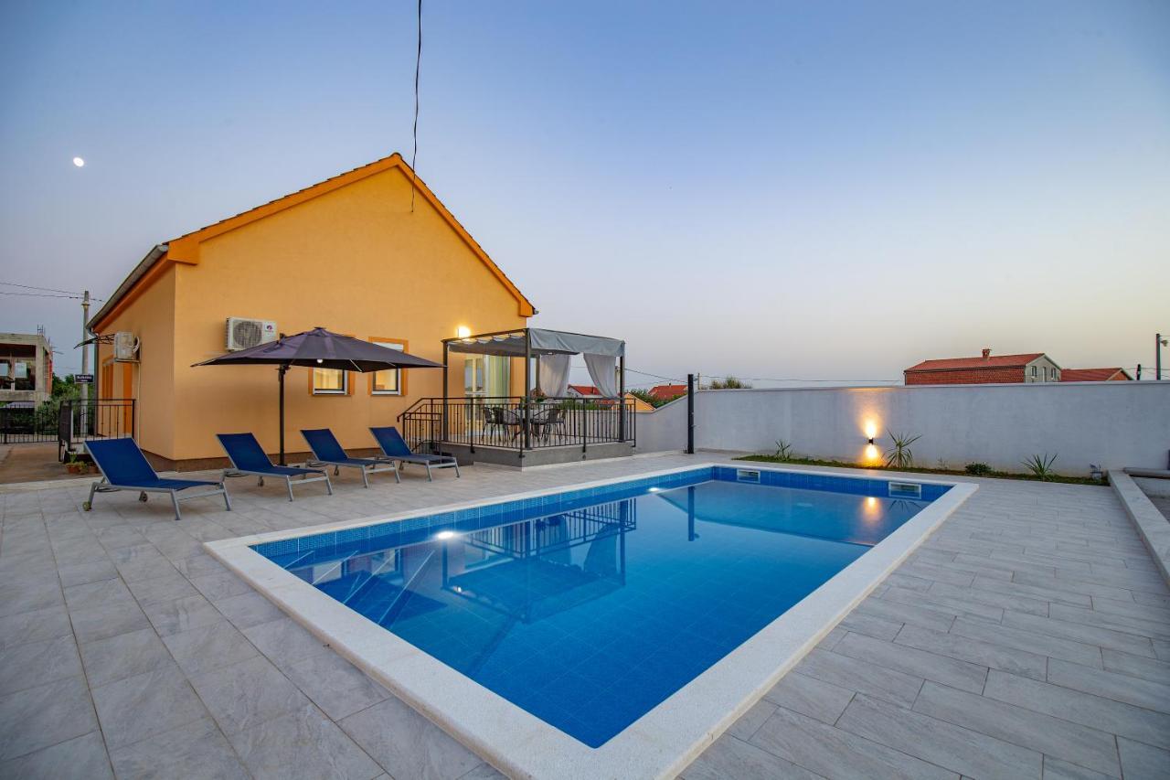 Villa Family And Friends Private Heated Pool With Jacuzzi Zadar Zewnętrze zdjęcie