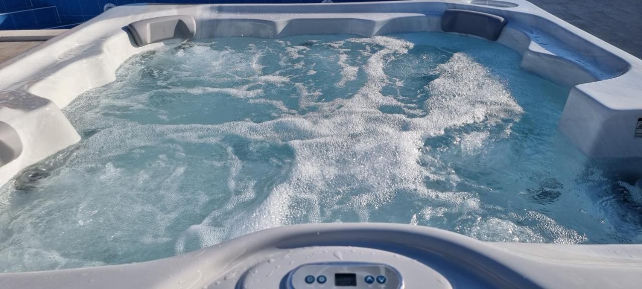 Villa Family And Friends Private Heated Pool With Jacuzzi Zadar Zewnętrze zdjęcie