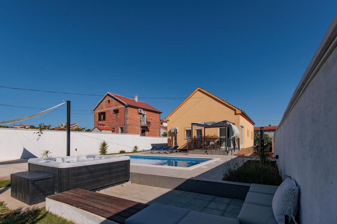 Villa Family And Friends Private Heated Pool With Jacuzzi Zadar Zewnętrze zdjęcie