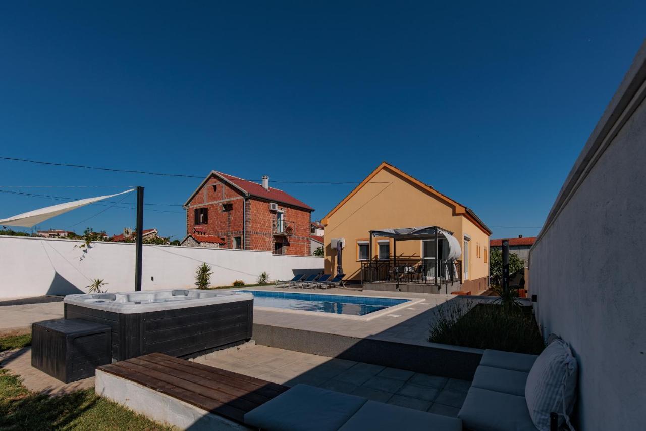 Villa Family And Friends Private Heated Pool With Jacuzzi Zadar Zewnętrze zdjęcie