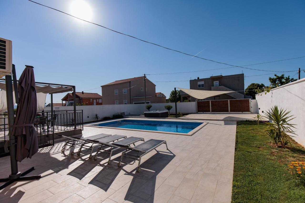 Villa Family And Friends Private Heated Pool With Jacuzzi Zadar Zewnętrze zdjęcie